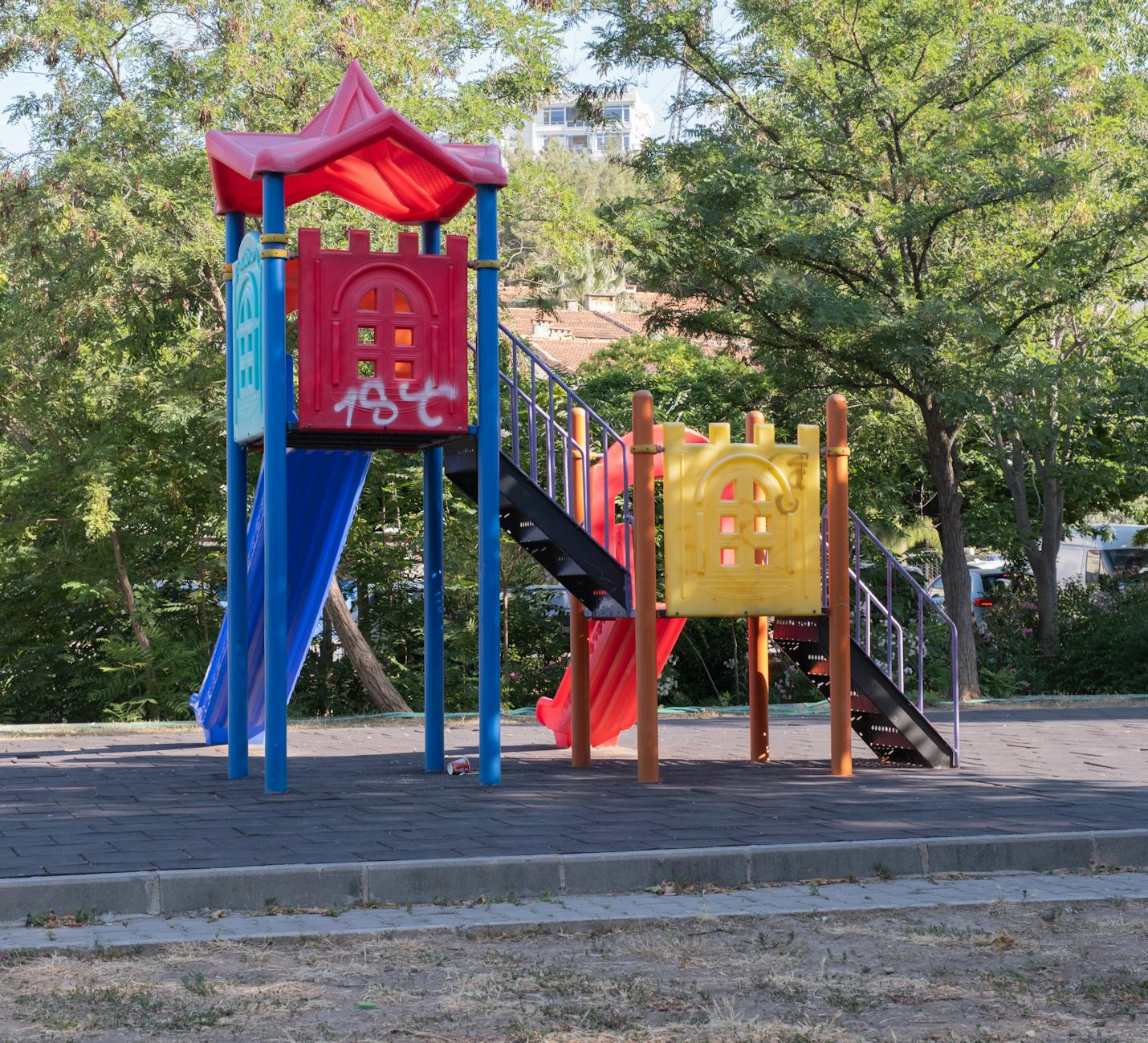 Geneva playgrounds and parks — outdoor fun for children
