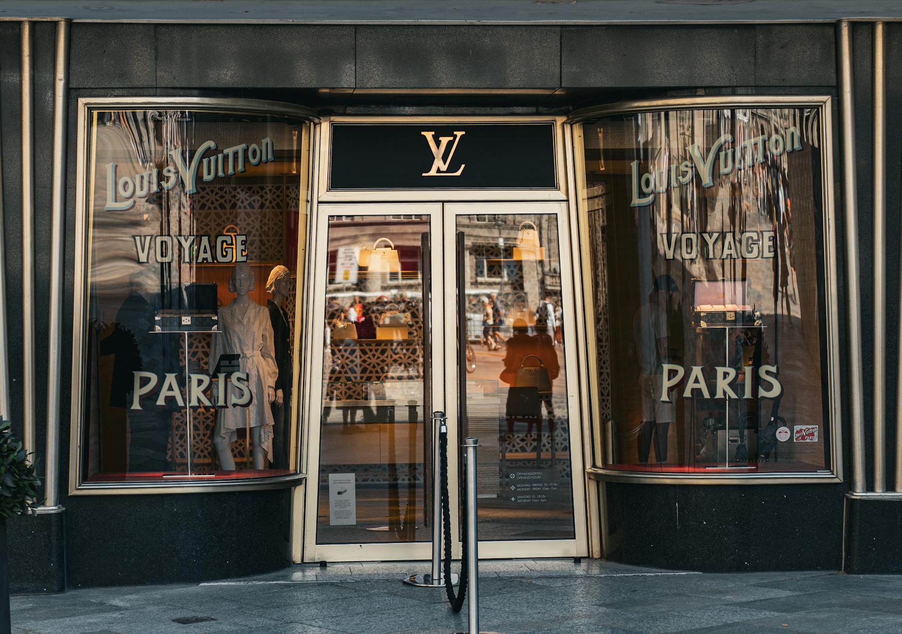 Geneva shopping guide — luxury boutiques on Rue du Rhône