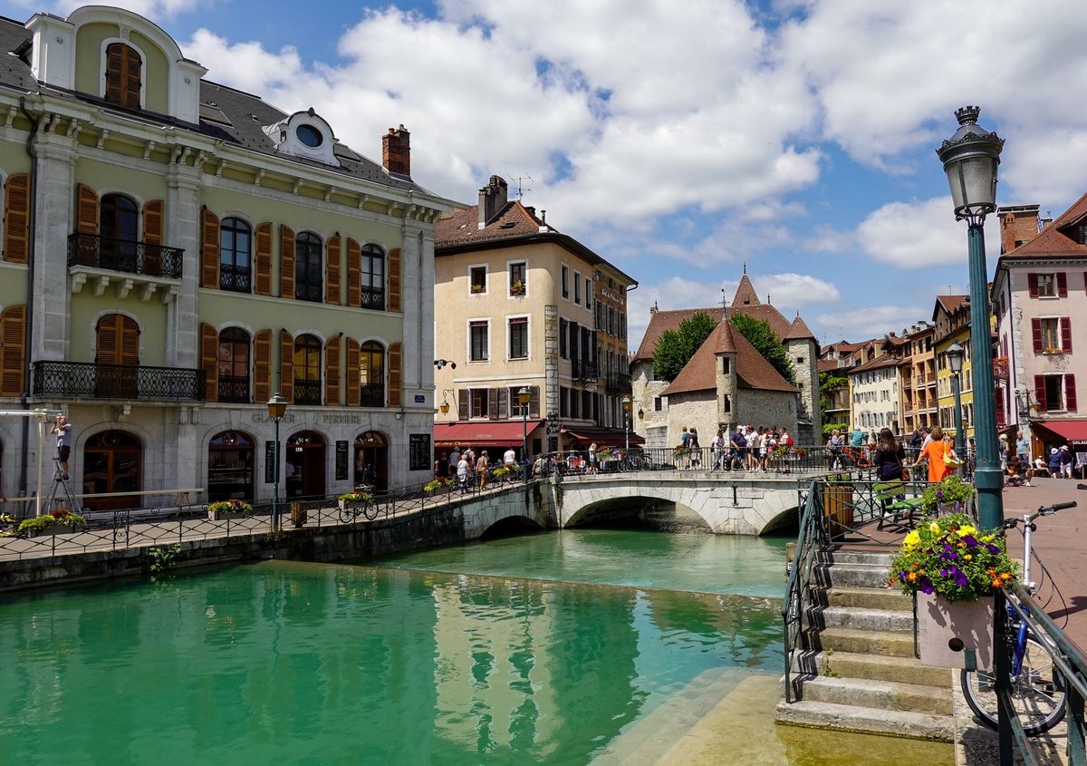 Annecy old town canals near the Pont des Amours, the top day trip on a Geneva 3 day itinerary