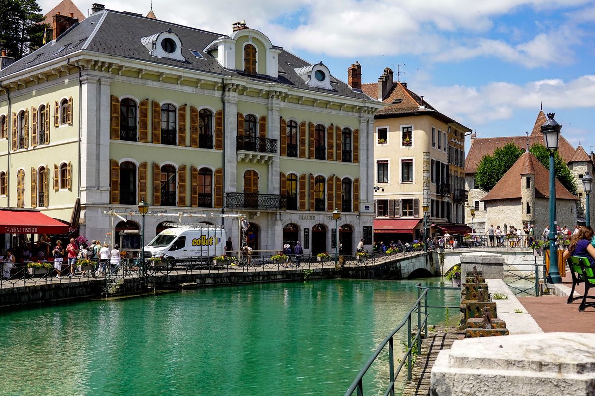 The canals and medieval old town of Annecy, the best cheap day trip from Geneva