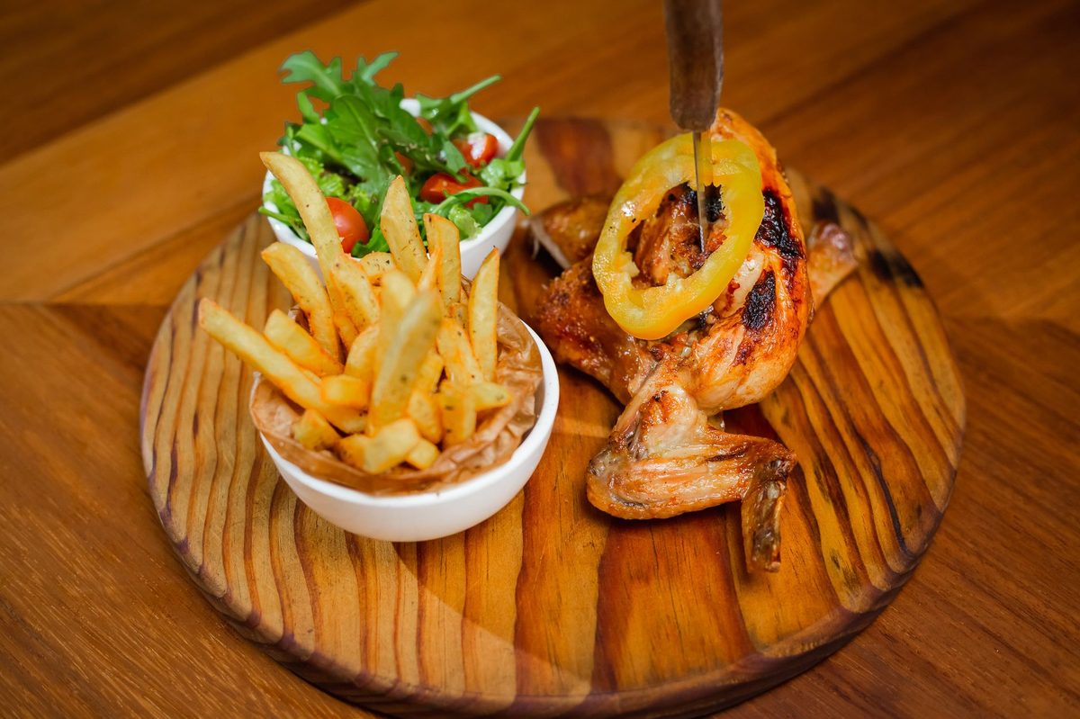 Roast chicken and fries, the Chez ma Cousine staple loved by Geneva families