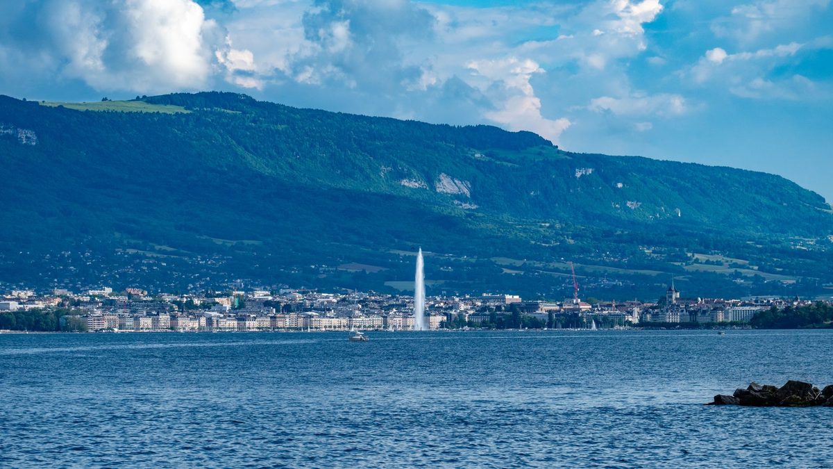 Lake Geneva and the Jet d'Eau, the water plume that became the city's emblem