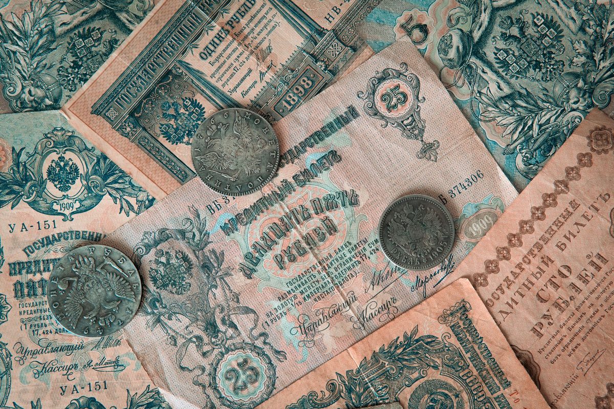 Swiss franc notes and coins, the currency to budget for a Geneva trip